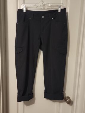 Kuhl Black Cargo Pants, Size 8 Short.